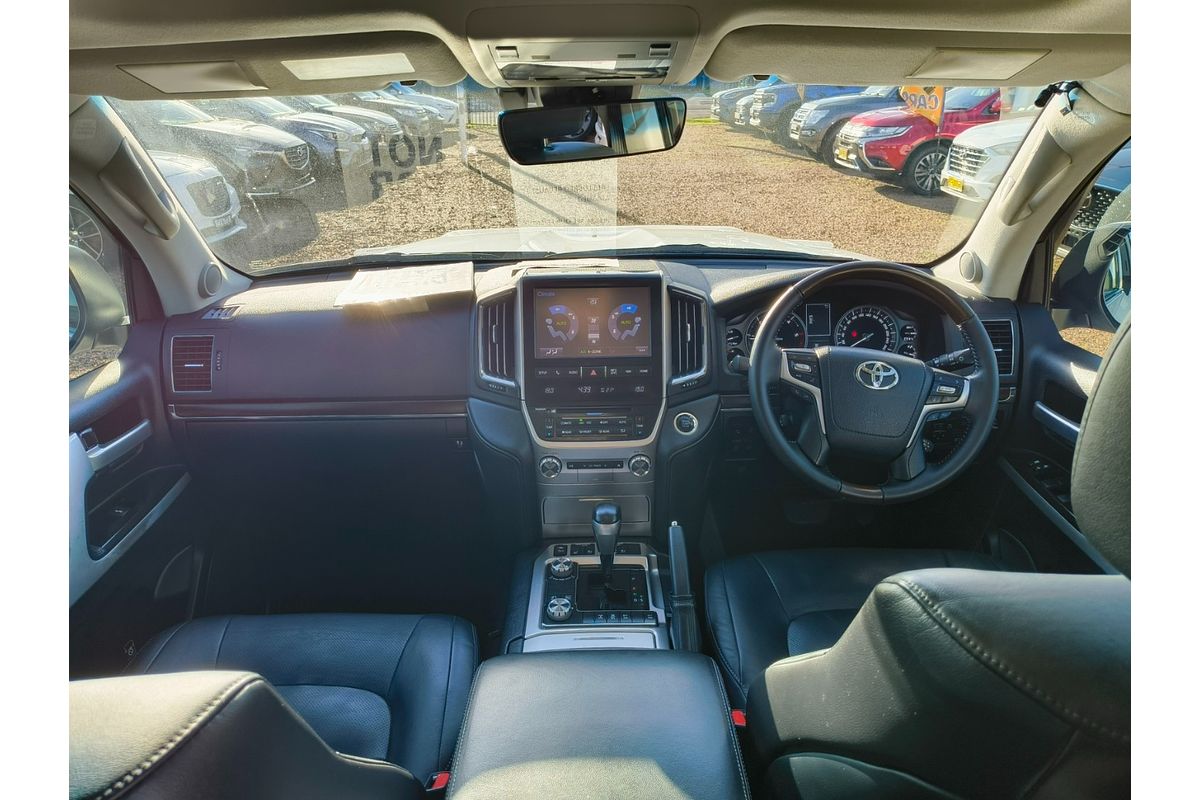 2016 Toyota Landcruiser Sahara VDJ200R