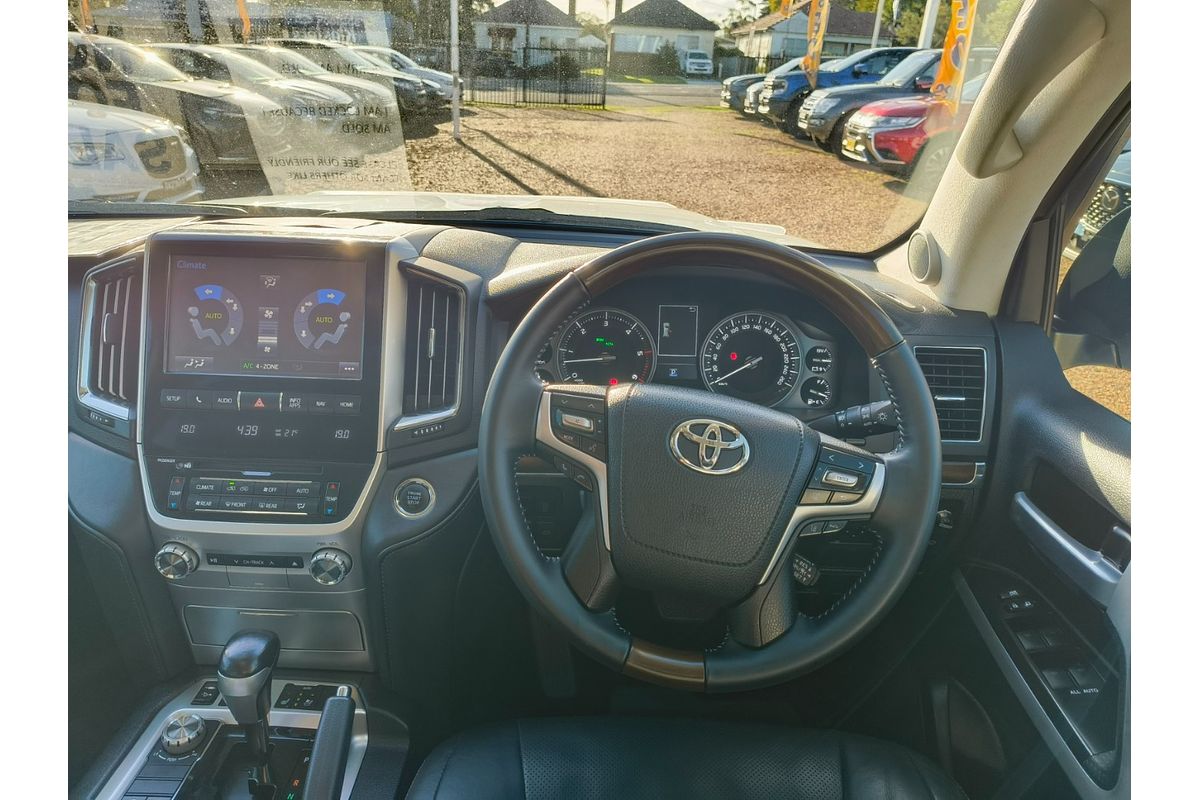 2016 Toyota Landcruiser Sahara VDJ200R
