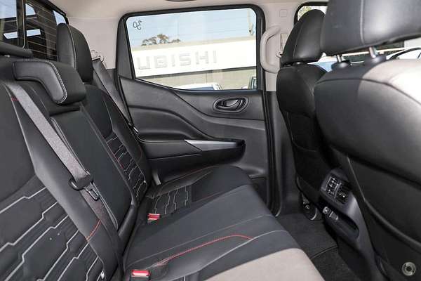 2025 Nissan Navara PRO-4X D23 4X4