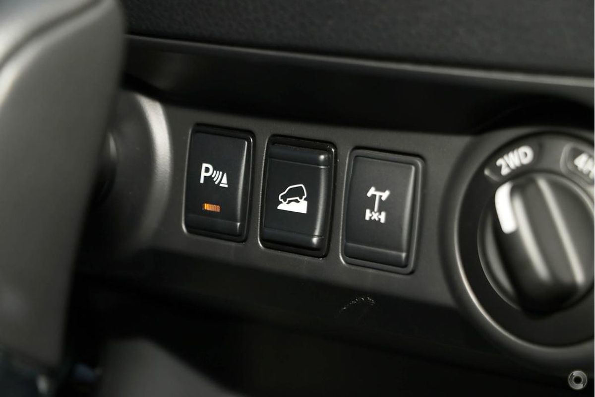 2025 Nissan Navara PRO-4X D23 4X4