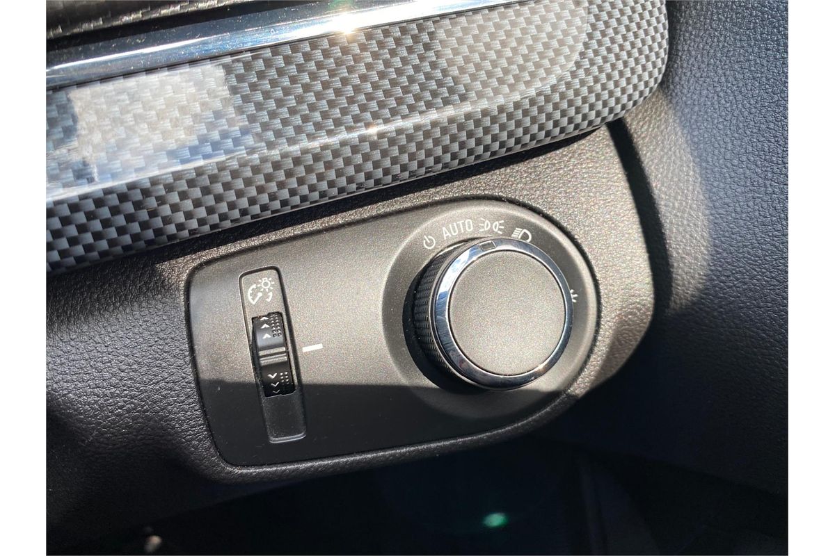 2013 Holden Commodore SV6 VF MY14