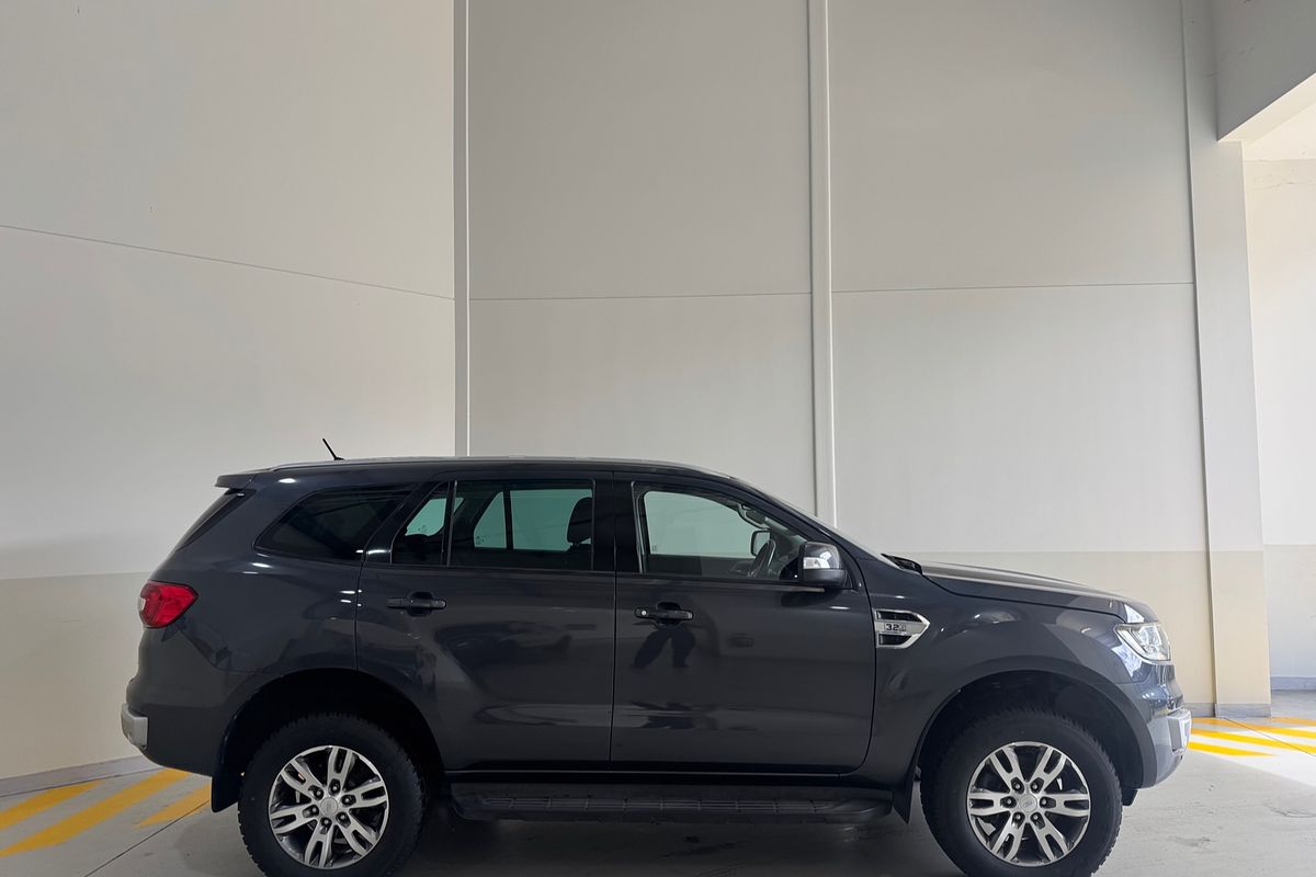 2017 Ford Everest Trend UA