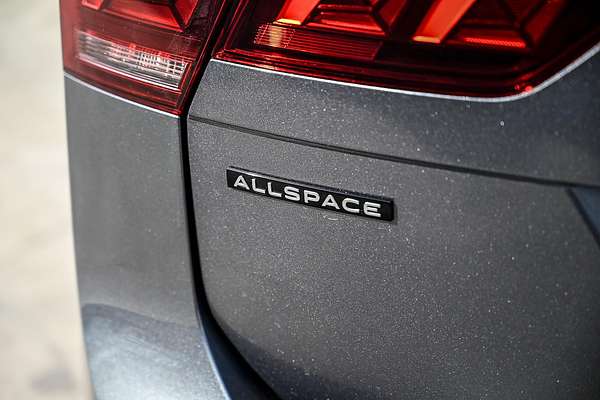 2024 Volkswagen Tiguan Wolfsburg Edition Allspace 5N