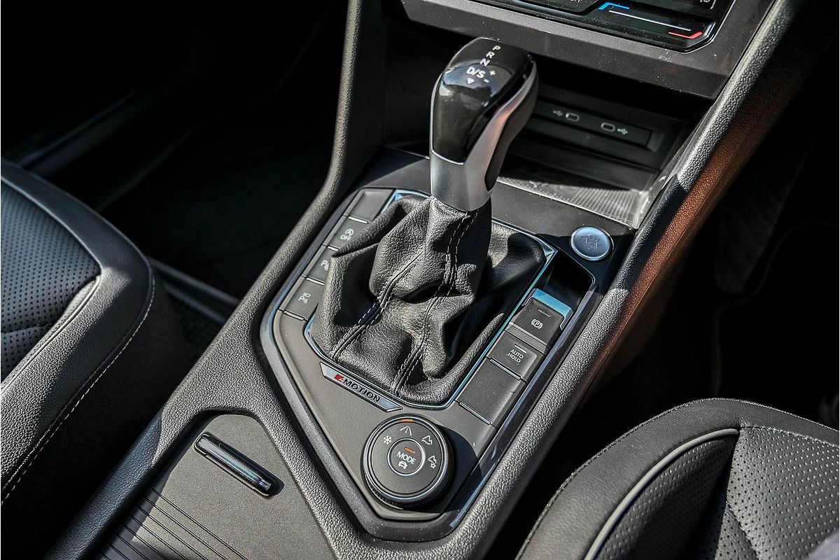 2024 Volkswagen Tiguan Wolfsburg Edition Allspace 5N