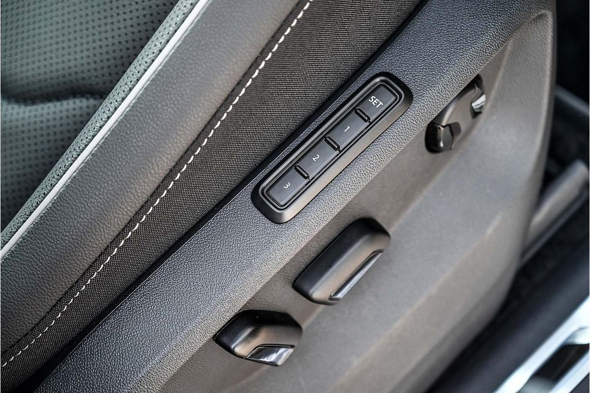 2024 Volkswagen Tiguan Wolfsburg Edition Allspace 5N