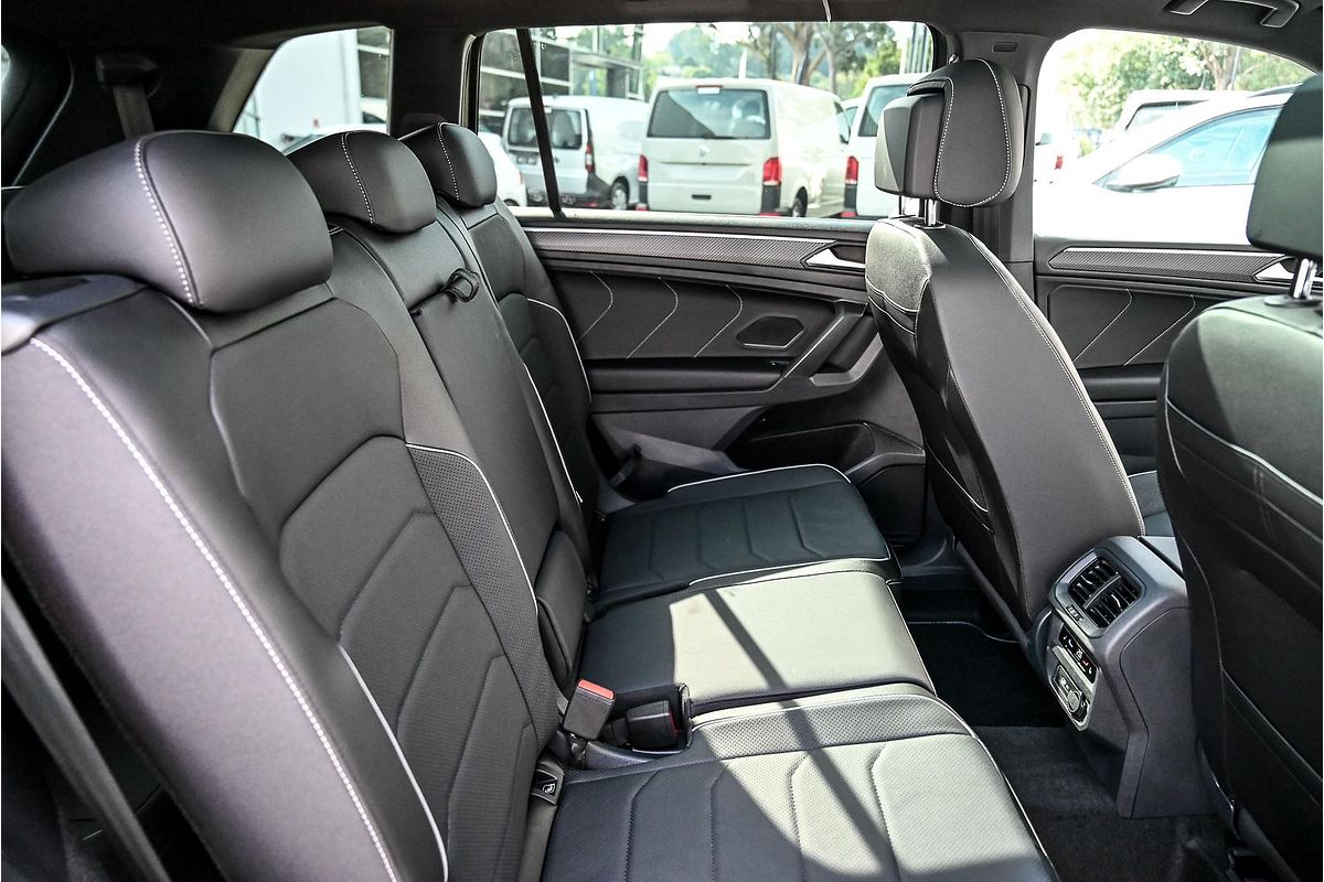 2024 Volkswagen Tiguan Wolfsburg Edition Allspace 5N