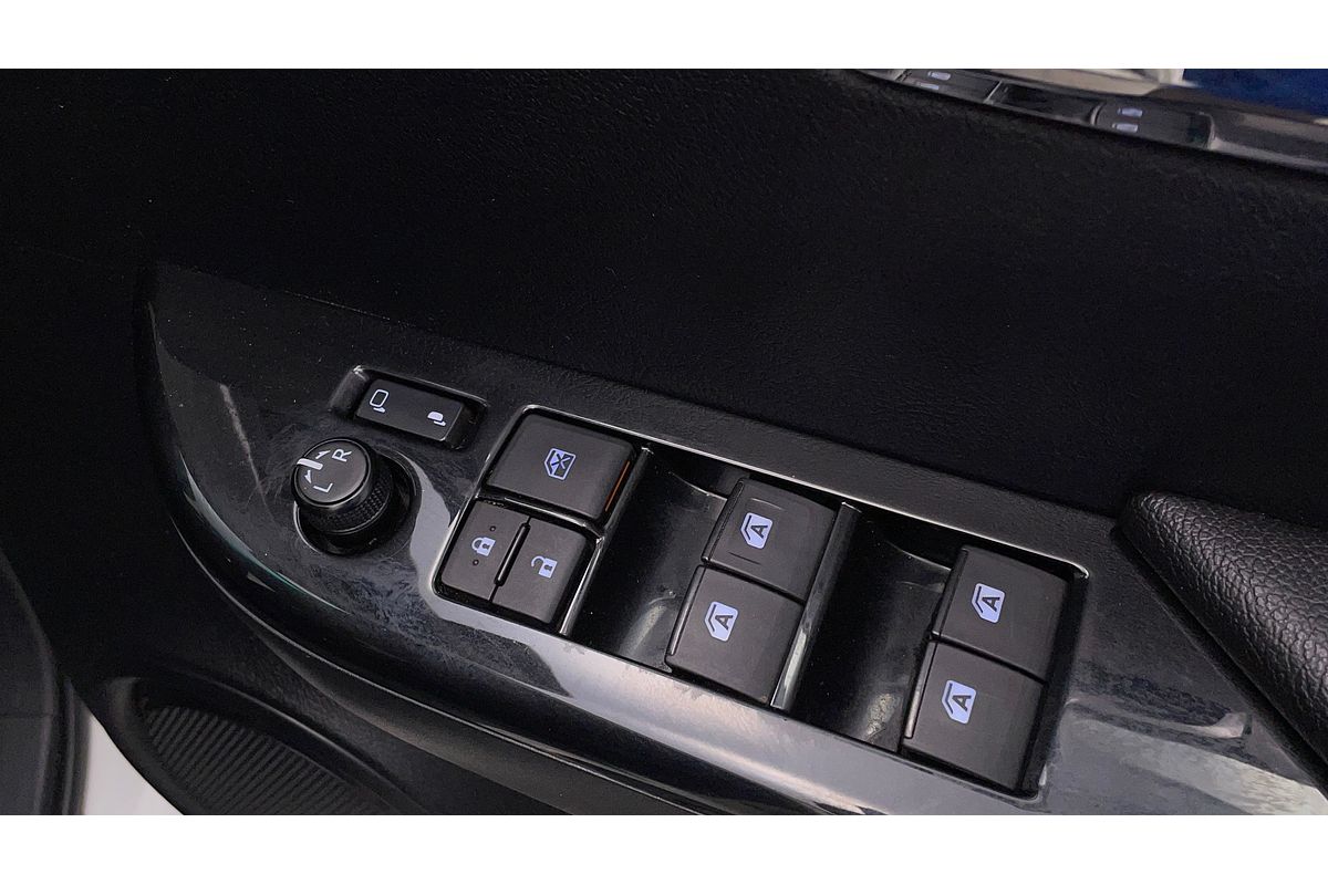 2019 Toyota Hilux Rugged X GUN126R 4X4