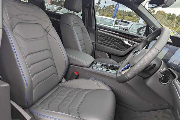 2024 Volkswagen Touareg R RC