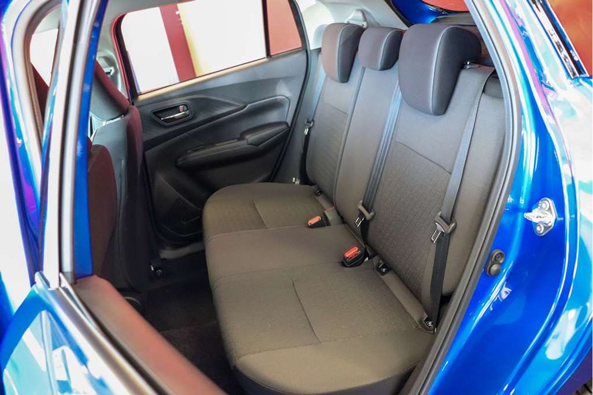2024 Suzuki Swift Hybrid Plus UZ