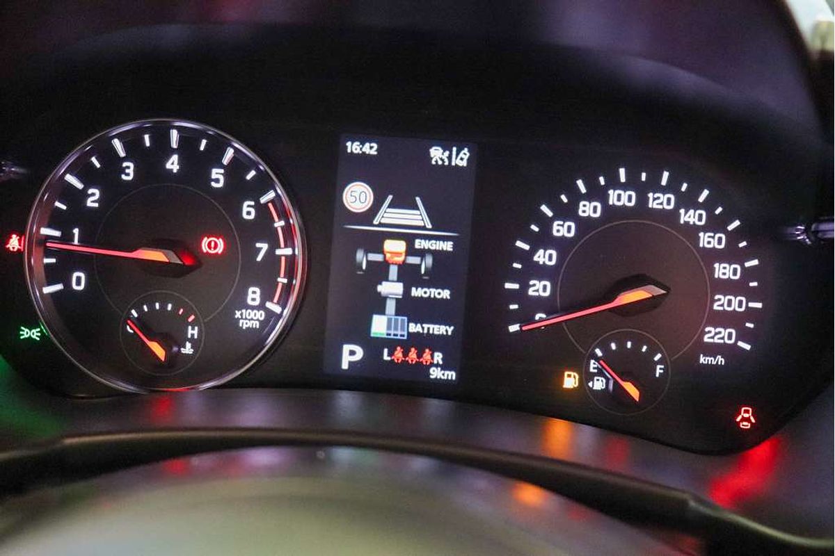 2024 Suzuki Swift Hybrid Plus UZ
