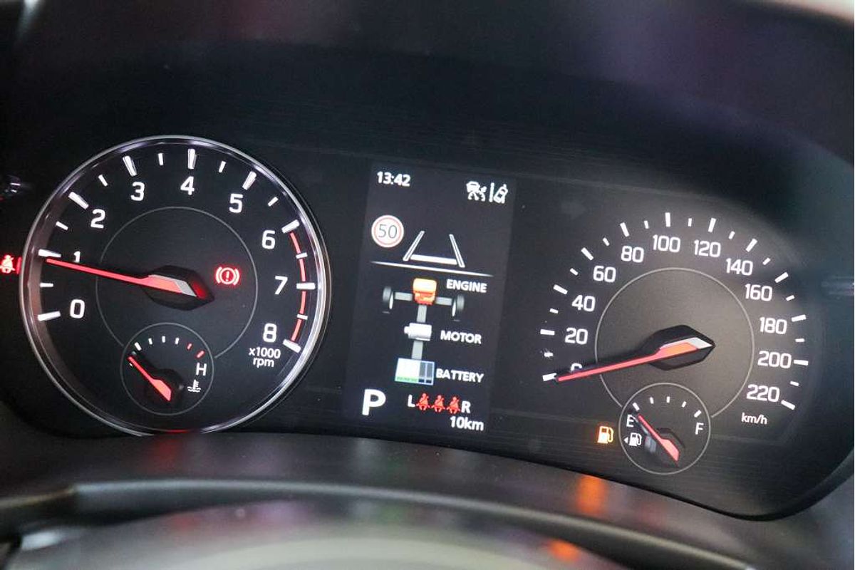 2024 Suzuki Swift Hybrid Plus UZ