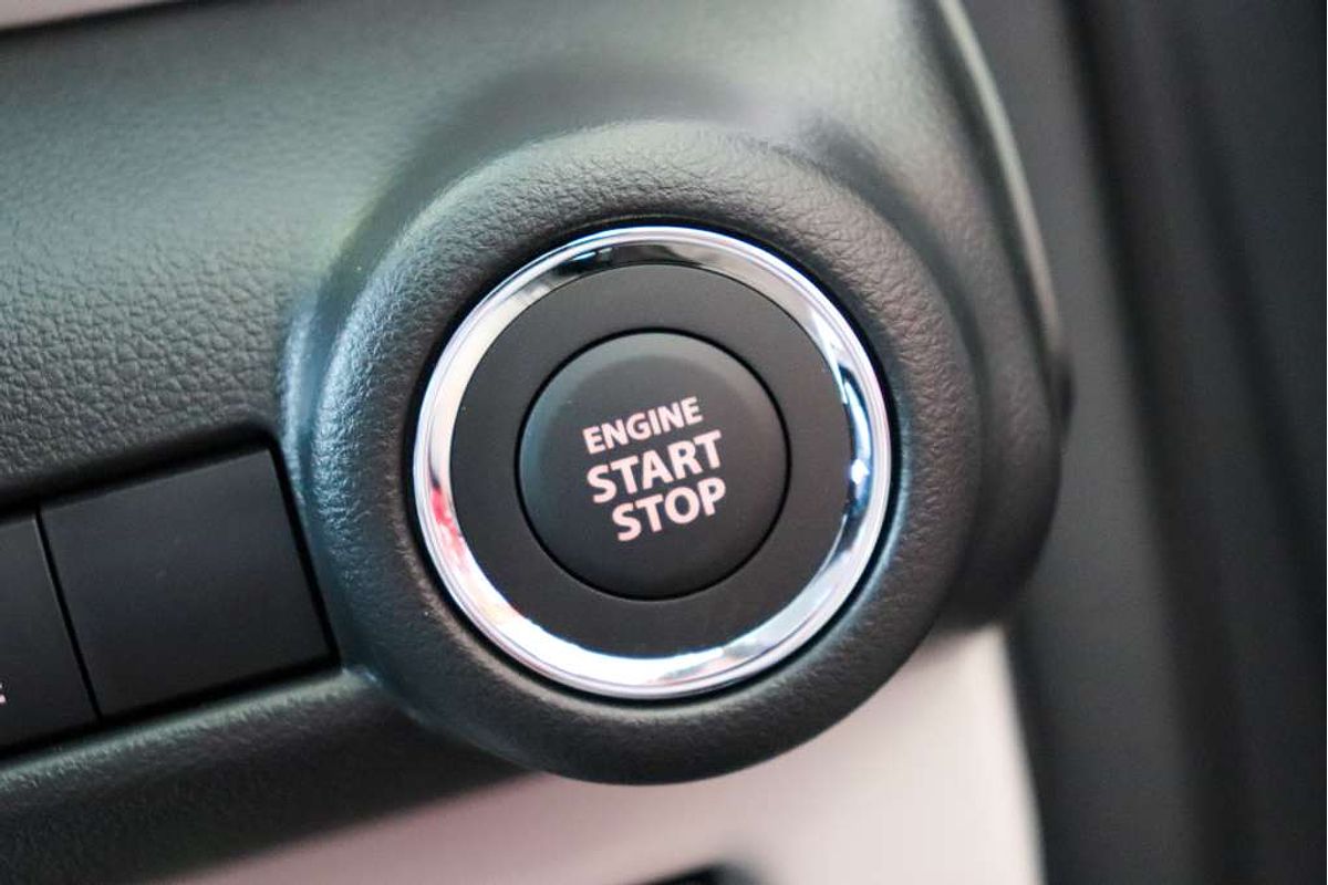 2024 Suzuki Swift Hybrid Plus UZ