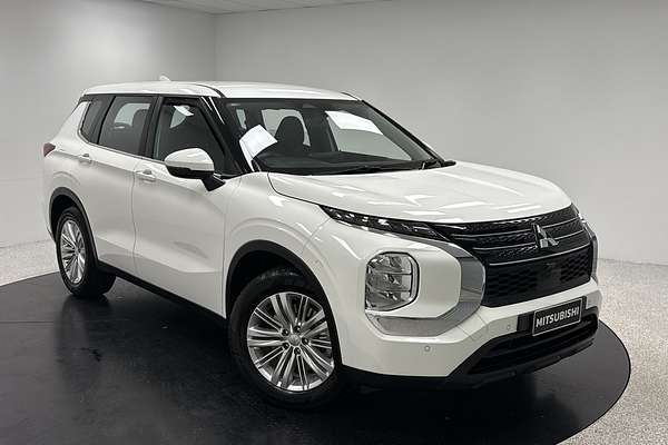 2022 Mitsubishi Outlander ES ZM