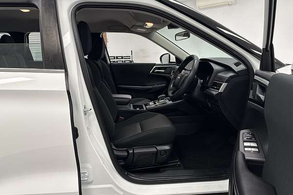 2022 Mitsubishi Outlander ES ZM