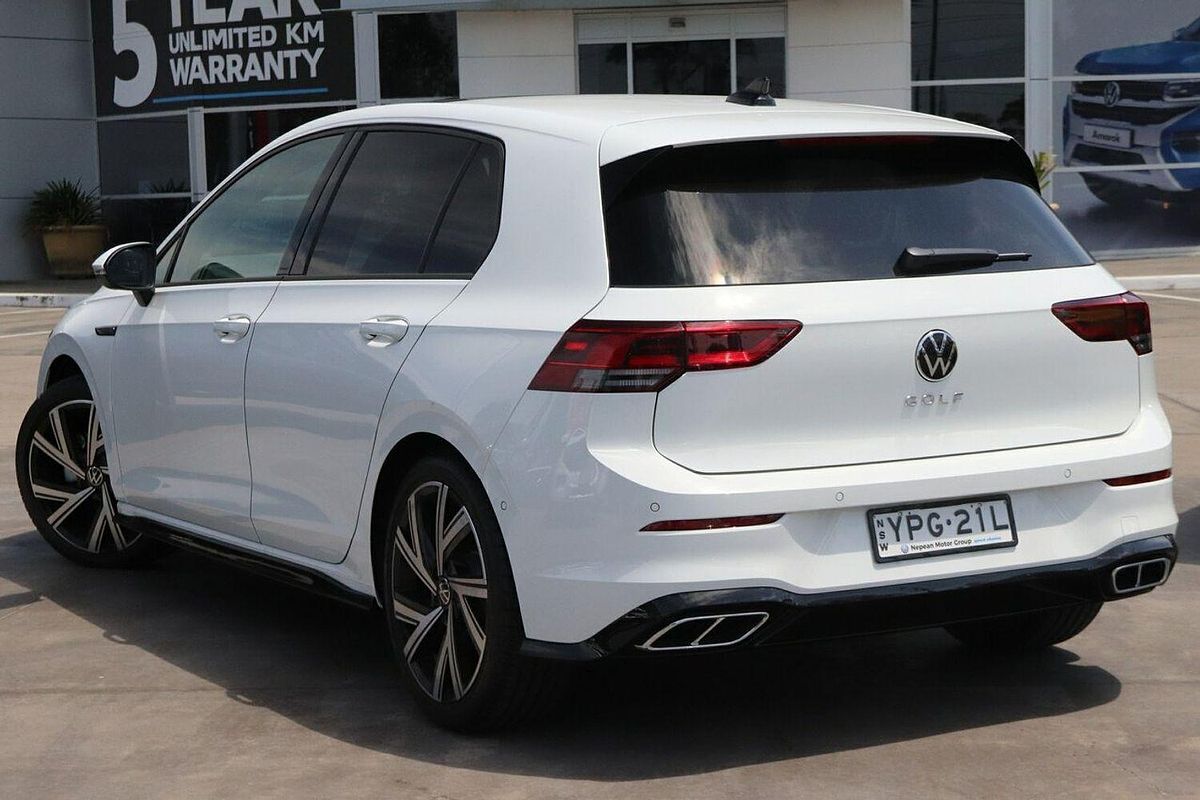 2024 Volkswagen Golf 110TSI R-Line 8
