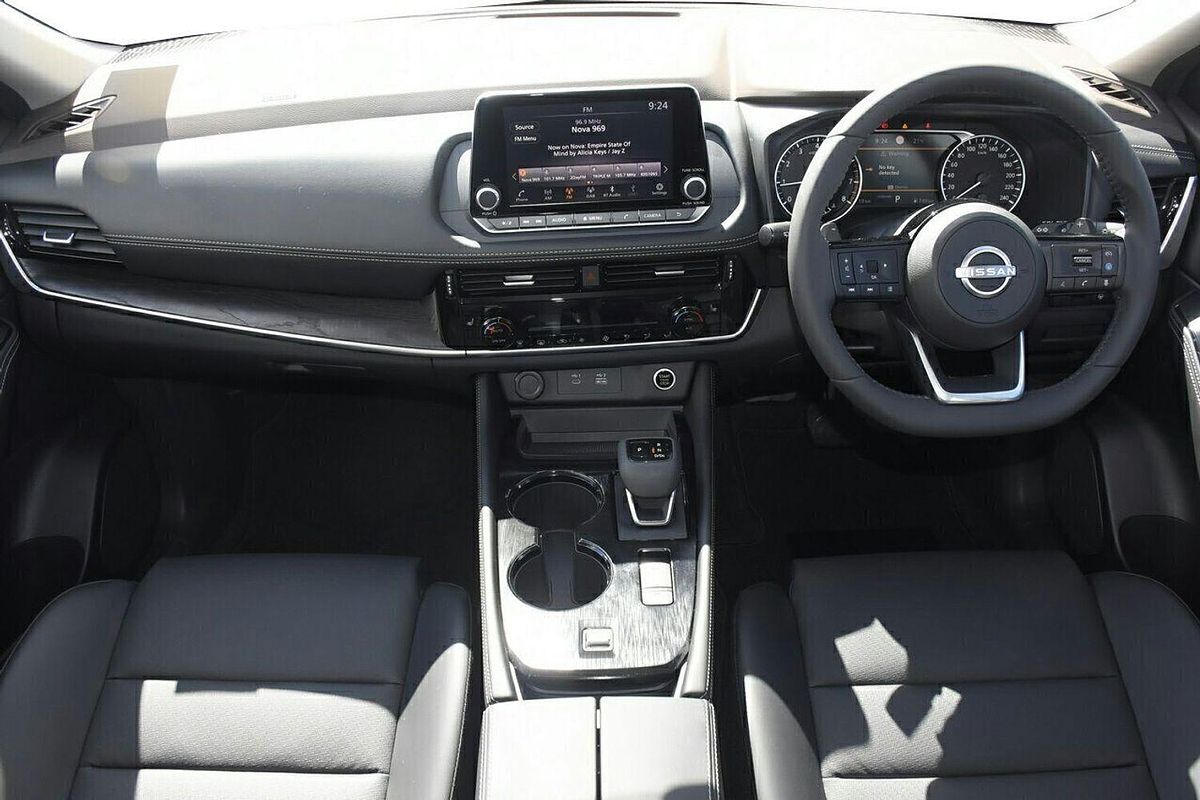 2024 Nissan X-TRAIL ST-L T33