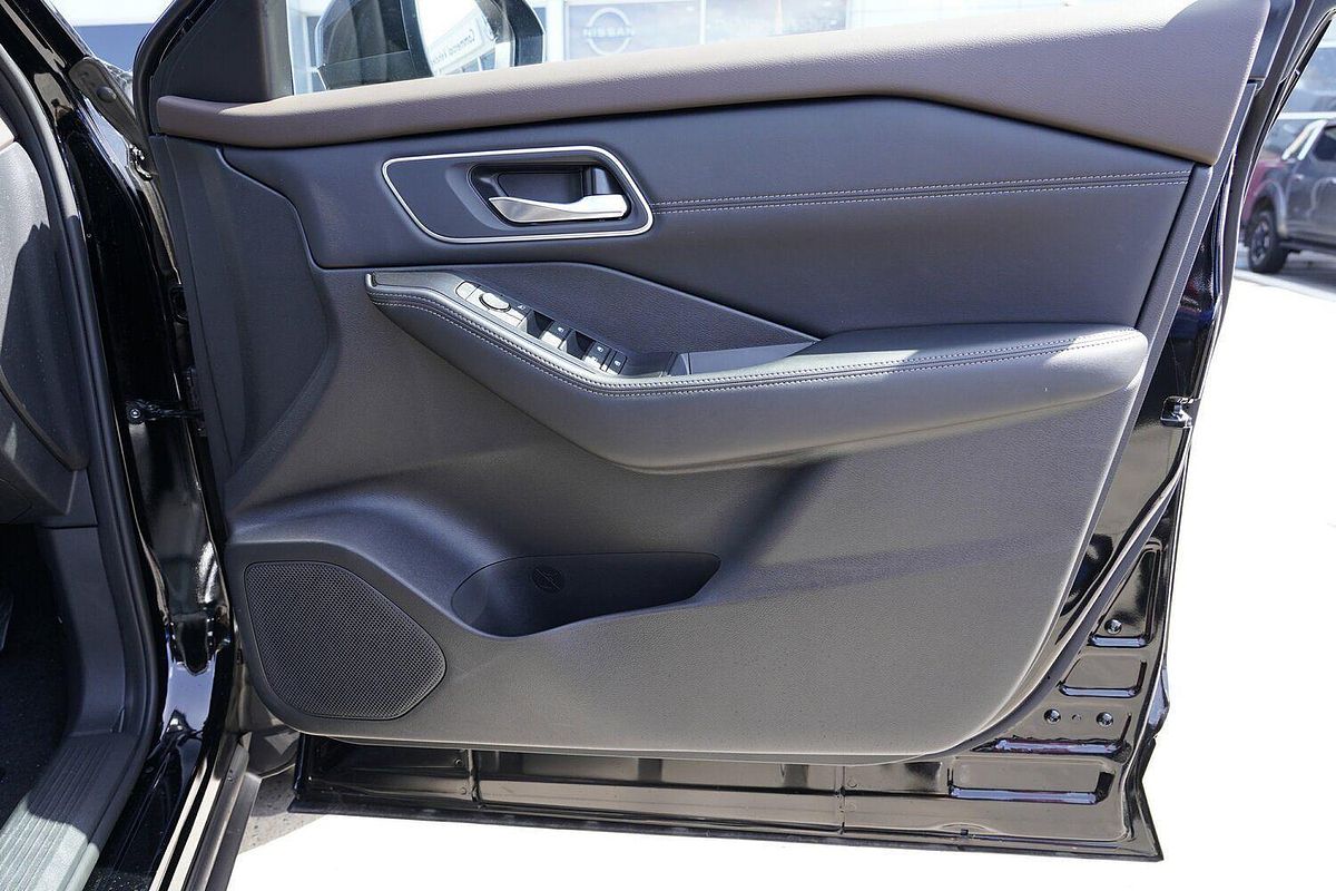 2024 Nissan X-TRAIL ST-L T33