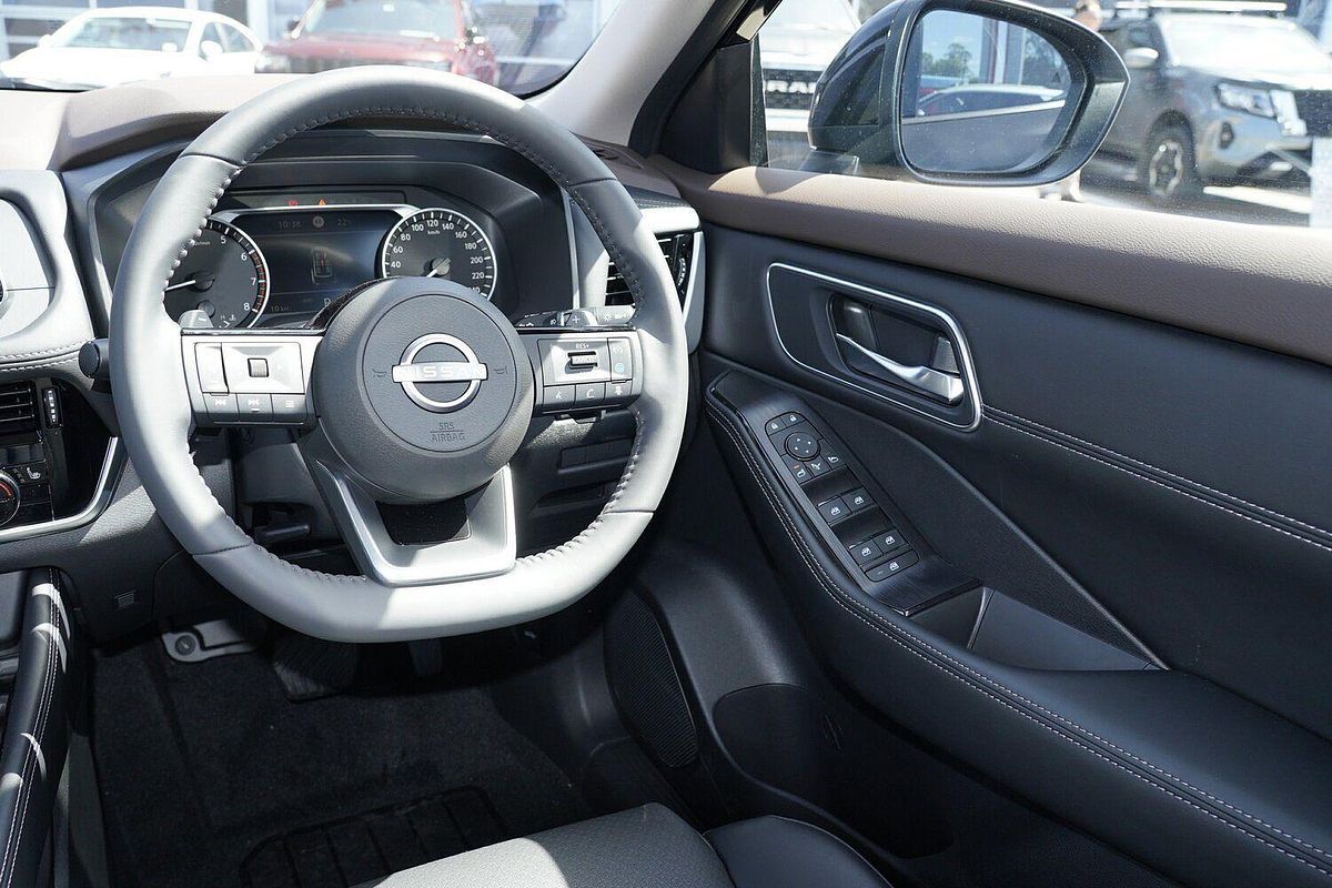 2024 Nissan X-TRAIL ST-L T33