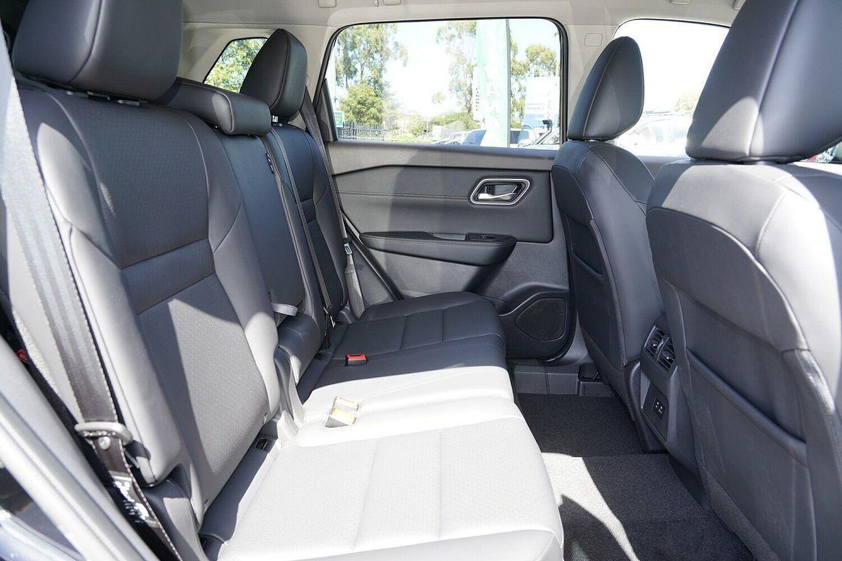 2024 Nissan X-TRAIL ST-L T33
