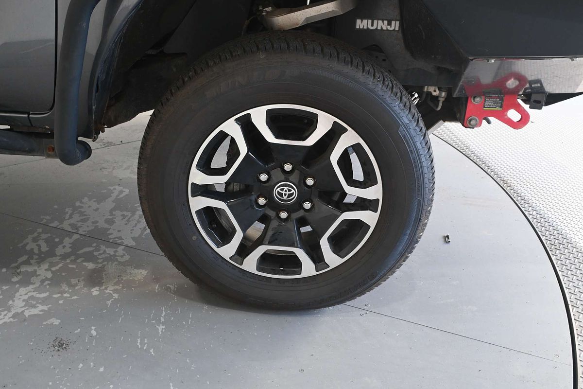 2022 Toyota Hilux SR5 GUN126R 4X4