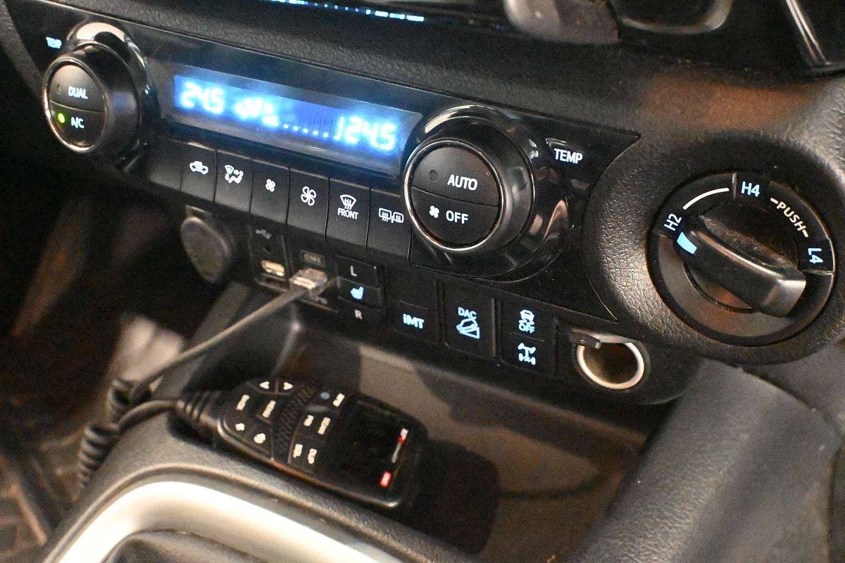 2022 Toyota Hilux SR5 GUN126R 4X4