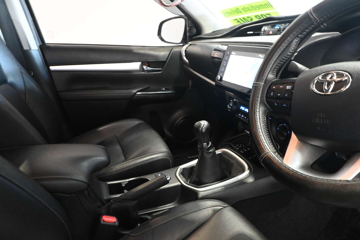 2022 Toyota Hilux SR5 GUN126R 4X4