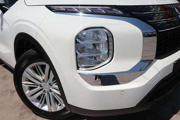 2024 Mitsubishi Outlander ES ZM