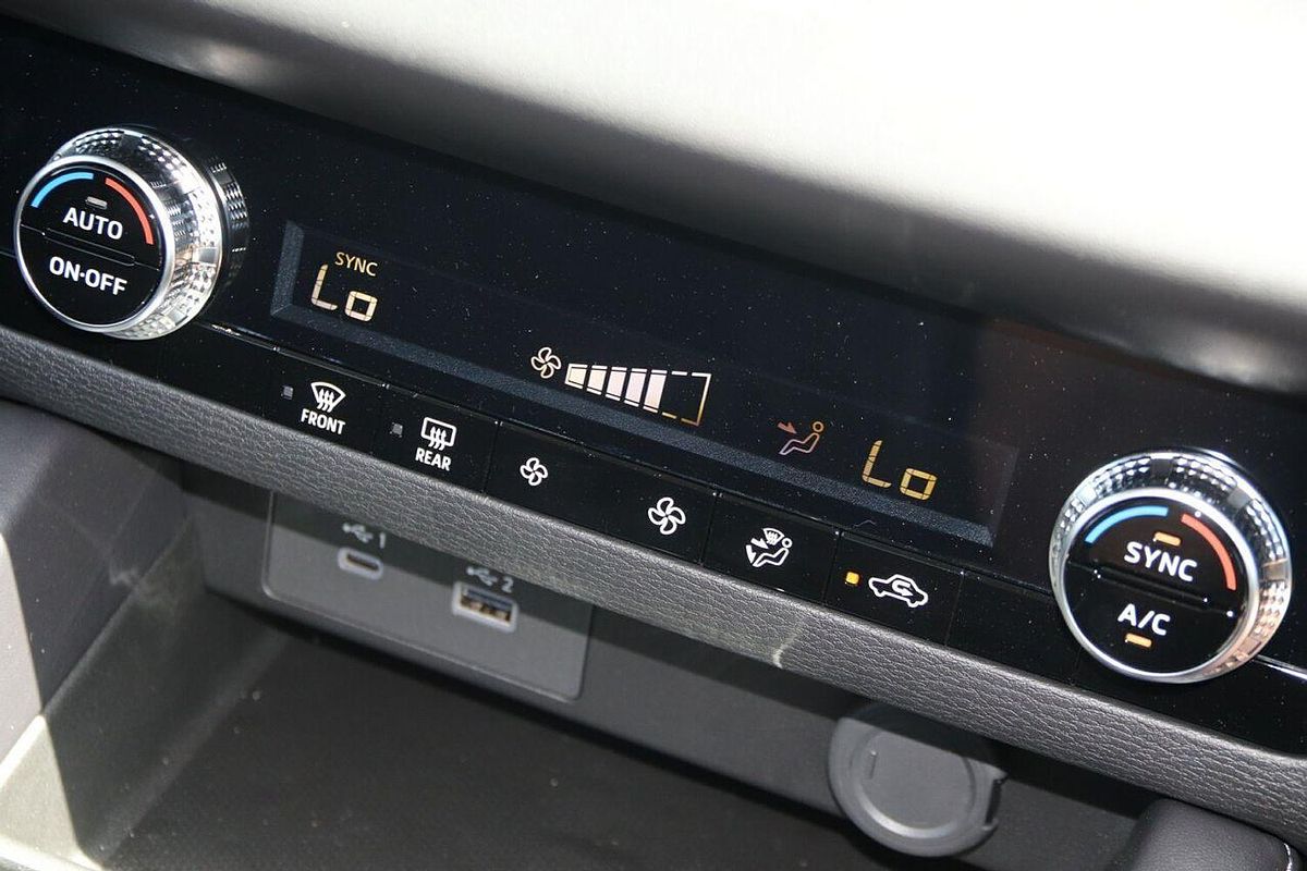2024 Mitsubishi Outlander ES ZM