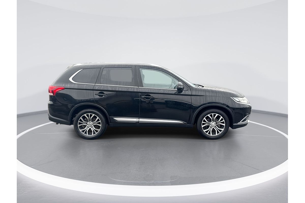 2016 Mitsubishi Outlander LS Safety Pack ZK