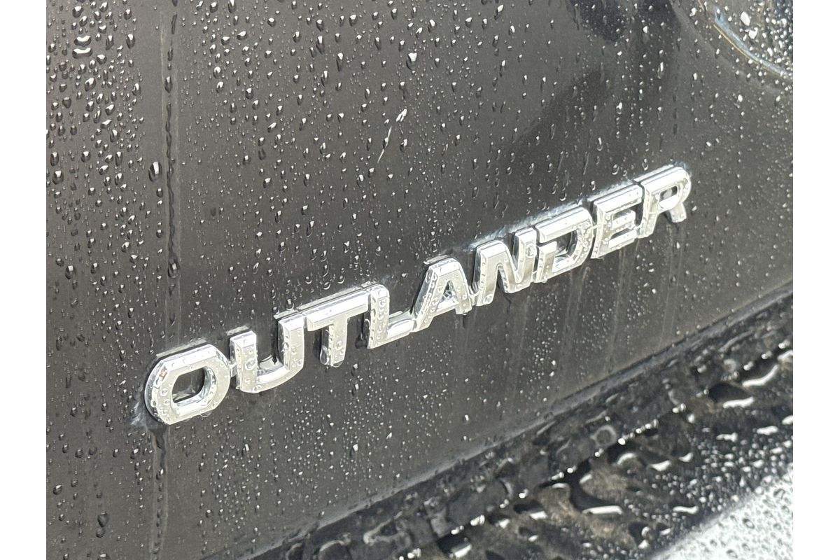 2016 Mitsubishi Outlander LS Safety Pack ZK