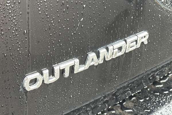 2016 Mitsubishi Outlander LS Safety Pack ZK