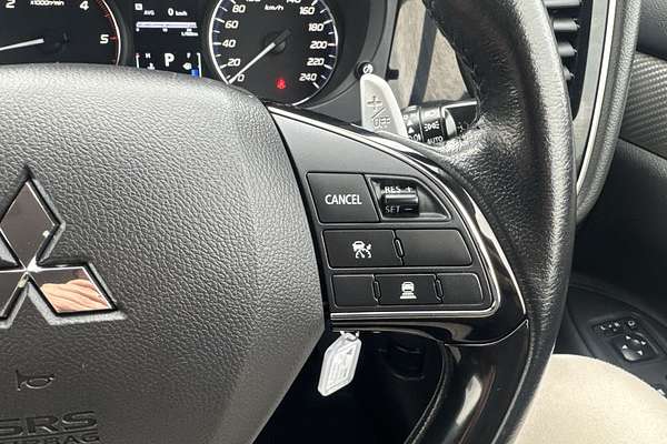 2016 Mitsubishi Outlander LS Safety Pack ZK