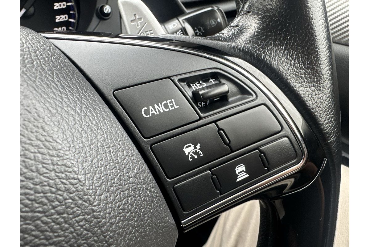 2016 Mitsubishi Outlander LS Safety Pack ZK