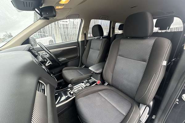 2016 Mitsubishi Outlander LS Safety Pack ZK