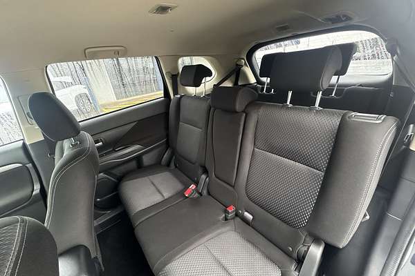 2016 Mitsubishi Outlander LS Safety Pack ZK