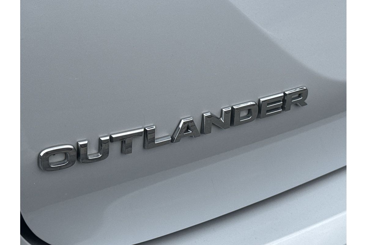 2022 Mitsubishi Outlander Exceed Tourer ZM