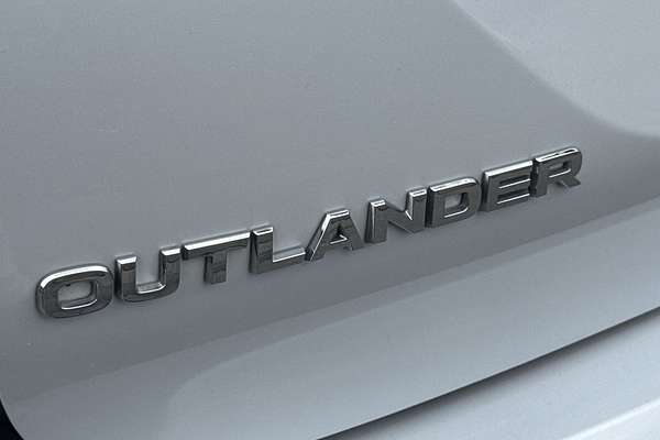 2022 Mitsubishi Outlander Exceed Tourer ZM