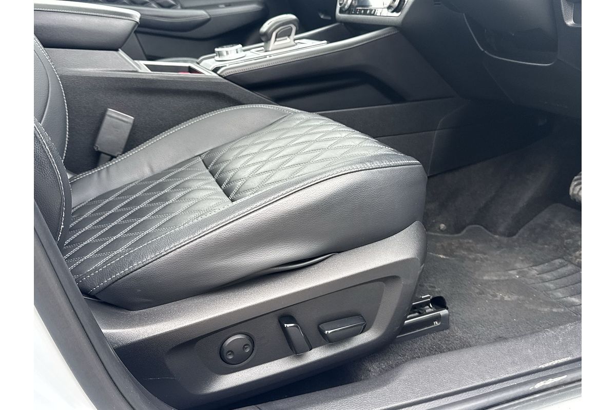 2022 Mitsubishi Outlander Exceed Tourer ZM