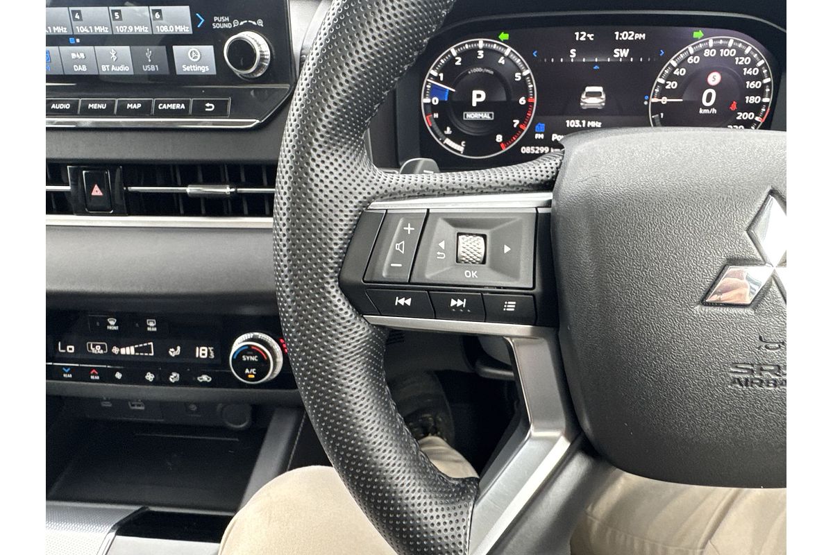 2022 Mitsubishi Outlander Exceed Tourer ZM