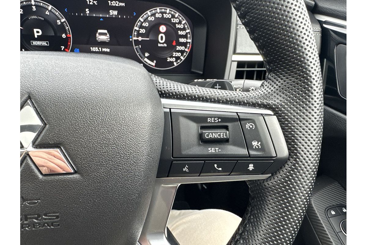 2022 Mitsubishi Outlander Exceed Tourer ZM