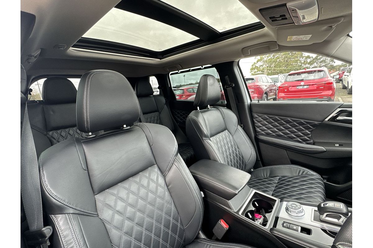 2022 Mitsubishi Outlander Exceed Tourer ZM