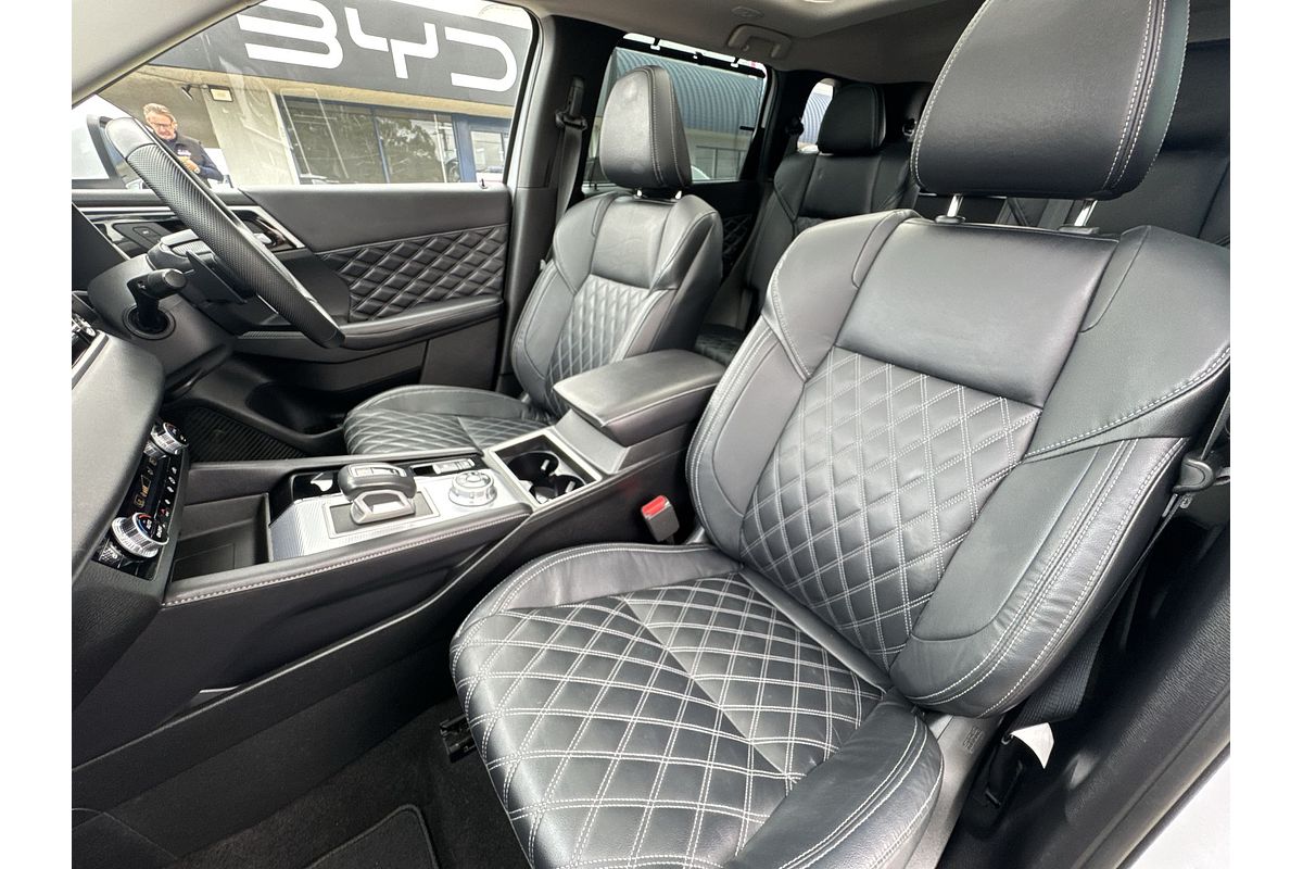 2022 Mitsubishi Outlander Exceed Tourer ZM