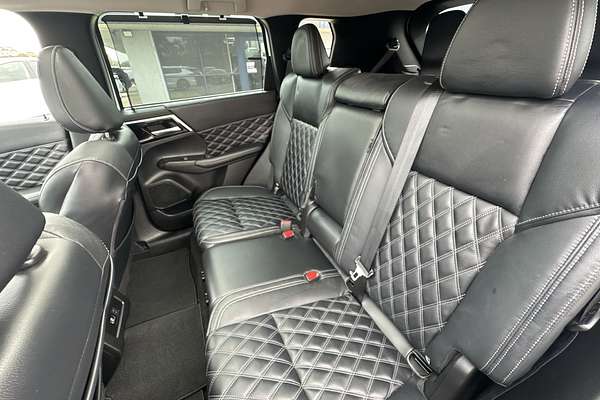 2022 Mitsubishi Outlander Exceed Tourer ZM