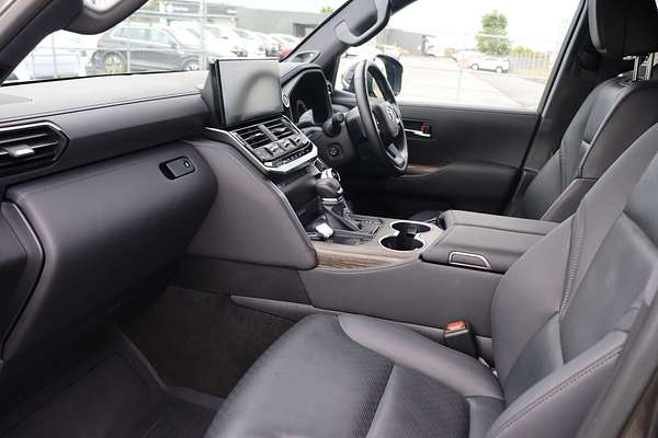 2024 Toyota Landcruiser Sahara FJA300R