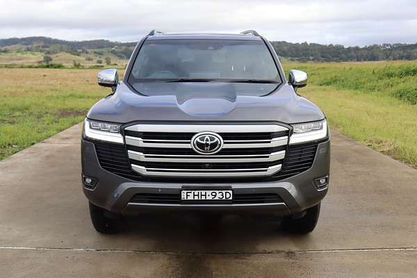 2024 Toyota Landcruiser Sahara FJA300R