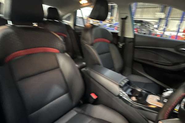 2024 MG MG5 Essence