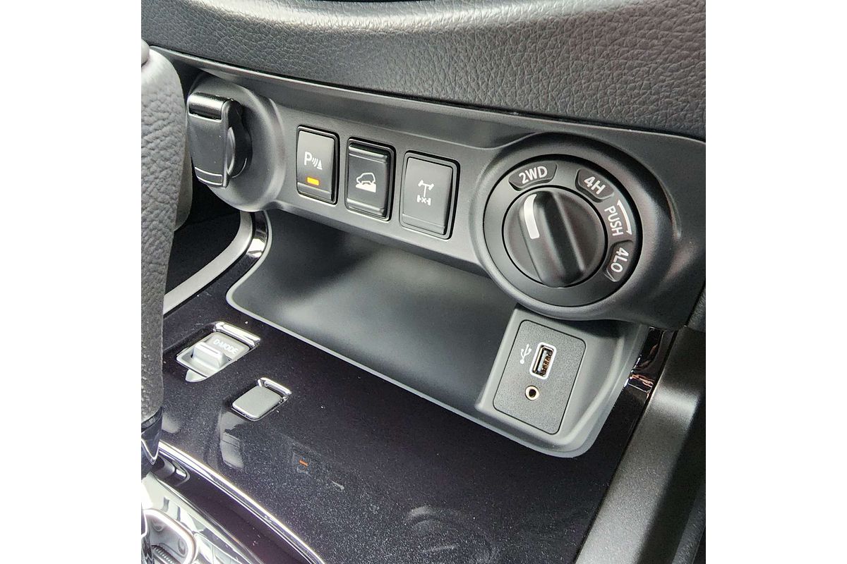 2025 Nissan Navara PRO-4X D23 4X4
