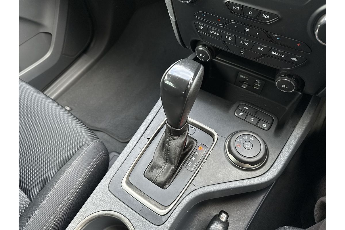 2016 Ford Everest Trend UA
