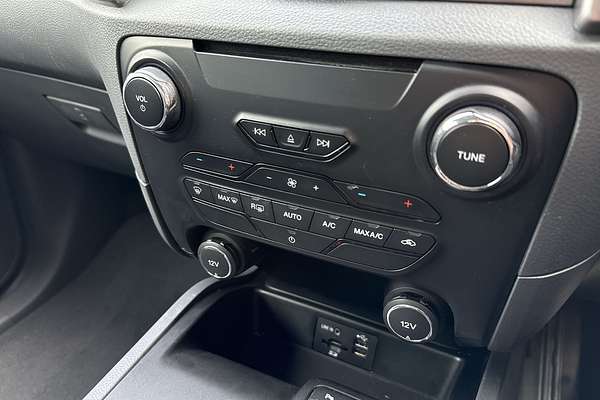 2016 Ford Everest Trend UA