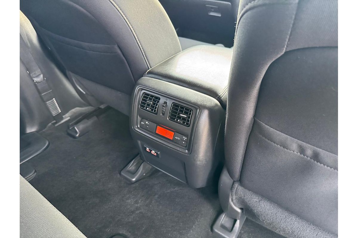 2020 Nissan Pathfinder ST R52 Series III